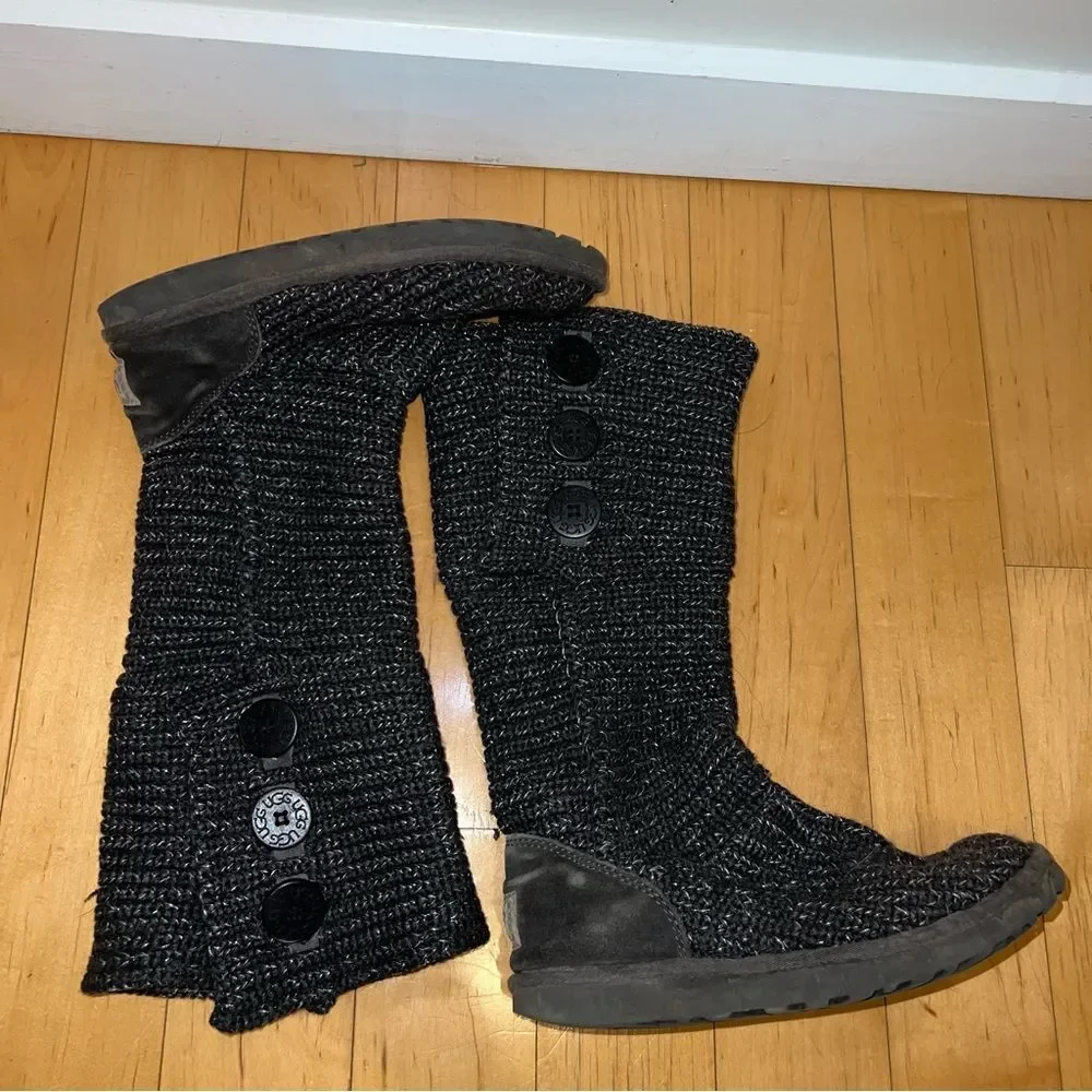 UGG Classic Cardy Pull-On Buttoned Boots Grey Size 8